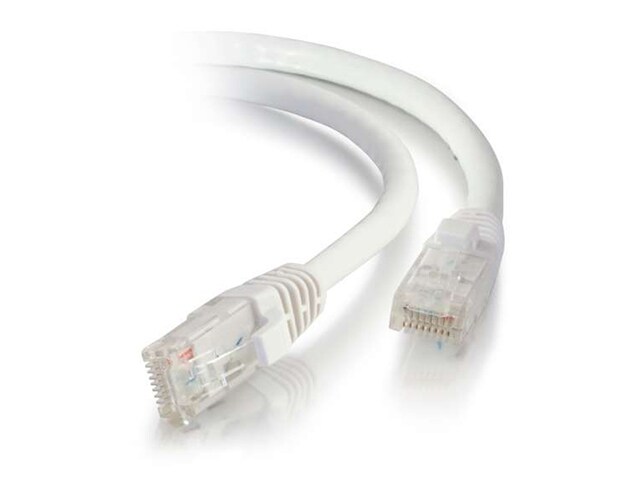 C2G 00490 9.1m 30 Cat5e Snagless Unshielded UTP Network Patch Cable White