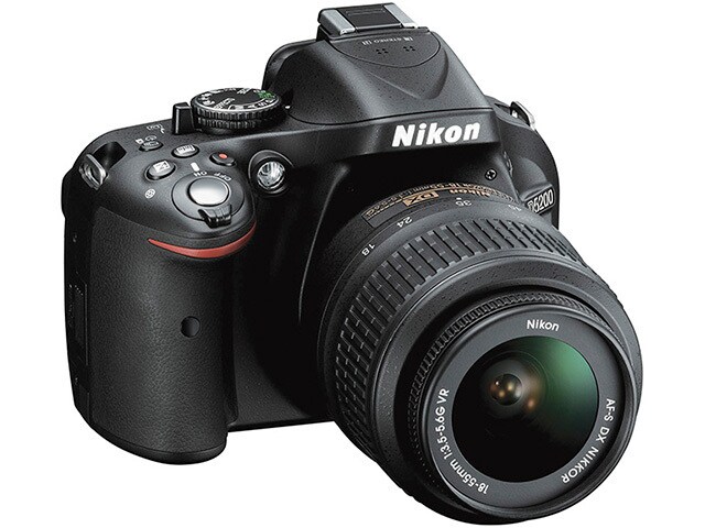 Nikon D5200 24.1MP DSLR Camera with NIKKOR AF S DX 18 55mm f 3.5 5.6 VR II Lens Black