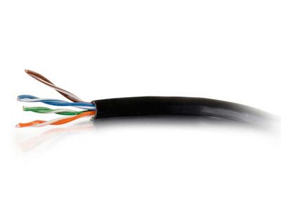 Rouleau de câble réseau Ethernet de catégorie 5e non blindé à conducteur massif 56025 de C2G – 304,8 m (1000 pi) – montant – noir