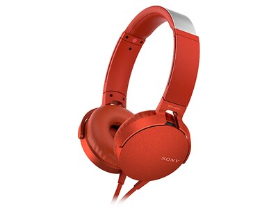 Casque d’écoute avec commandes sur câble XB550AP EXTRA BASS™ de Sony - rouge