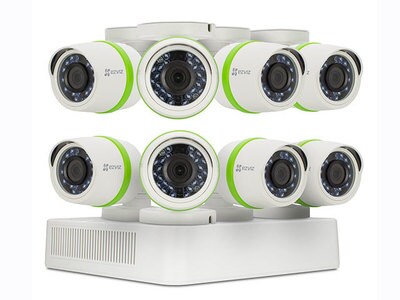 Système de sécurité intérieur/extérieur, jour/nuit à 8 canaux avec enregistreur numérique de 1 To et 8 caméras à l’épreuve des intempéries BD-2808B1 d’EZVIZ - Blanc