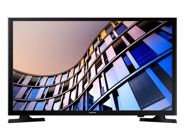 Téléviseur untelligent HD 720p à DEL 32 po UN32M4500AFXZC de Samsung - Égratigné et bosselé
