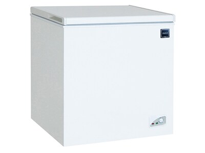 RCA RFRF350-WHT 3.5 CU FT Compact Chest Freezer - White