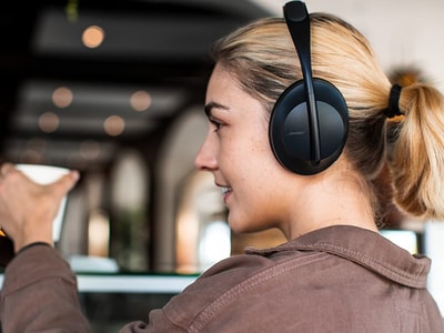 Bose Noise Cancelling Headphones    Black