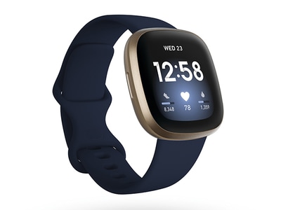 Montre intelligente Versa 3™ de Fitbit® - aluminium doré doux avec bracelet bleu nuit