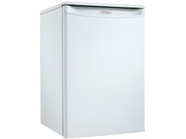 Réfrigérateur compact Designer DAR026A1WDD-6 de 2,6 pi cubes de Danby - blanc