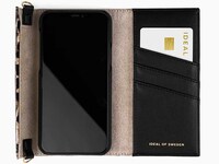Étui Pochette Cassette d’iDeal of Sweden pour iPhone 13 - Léopard Minuit