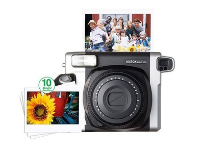 Égratigné et bosselé - Appareil-photo Instax Wide 300 de Fujifilm avec 10 pellicules